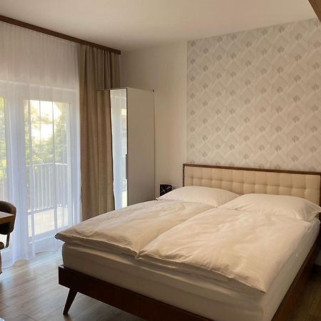 Cedrus Apartman Балатонфюред Екстер'єр фото